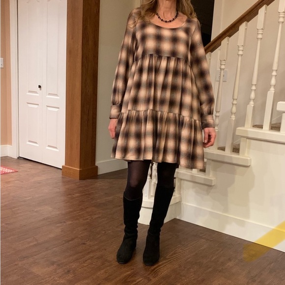 Nwt Levi dress - Picture 10 of 11